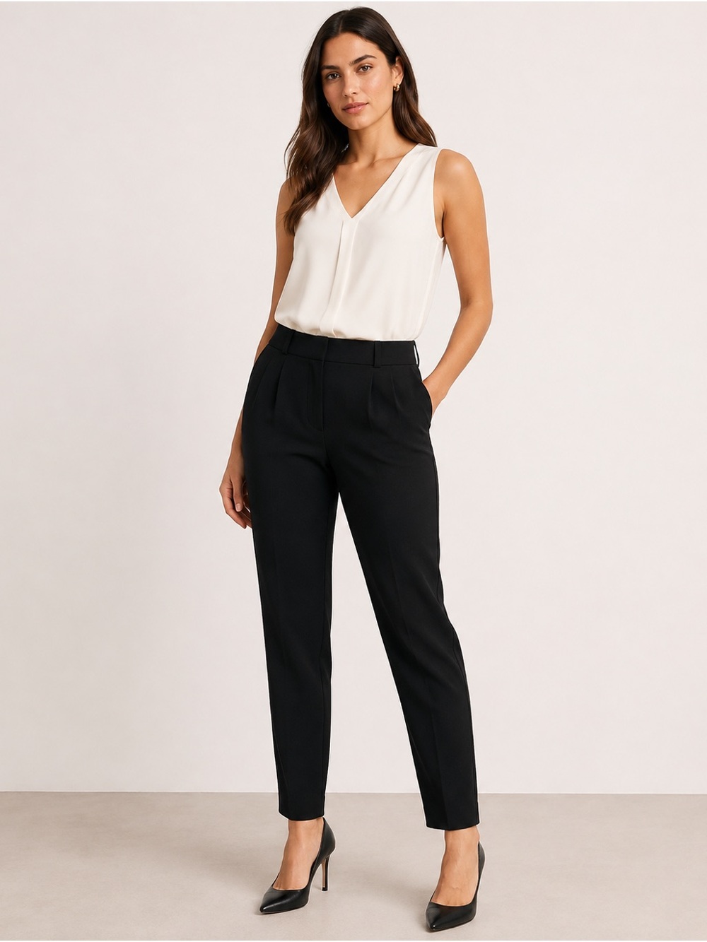 Aritzia Wilfred Essie Black Pleated High Rise Tapered Pants Size 4